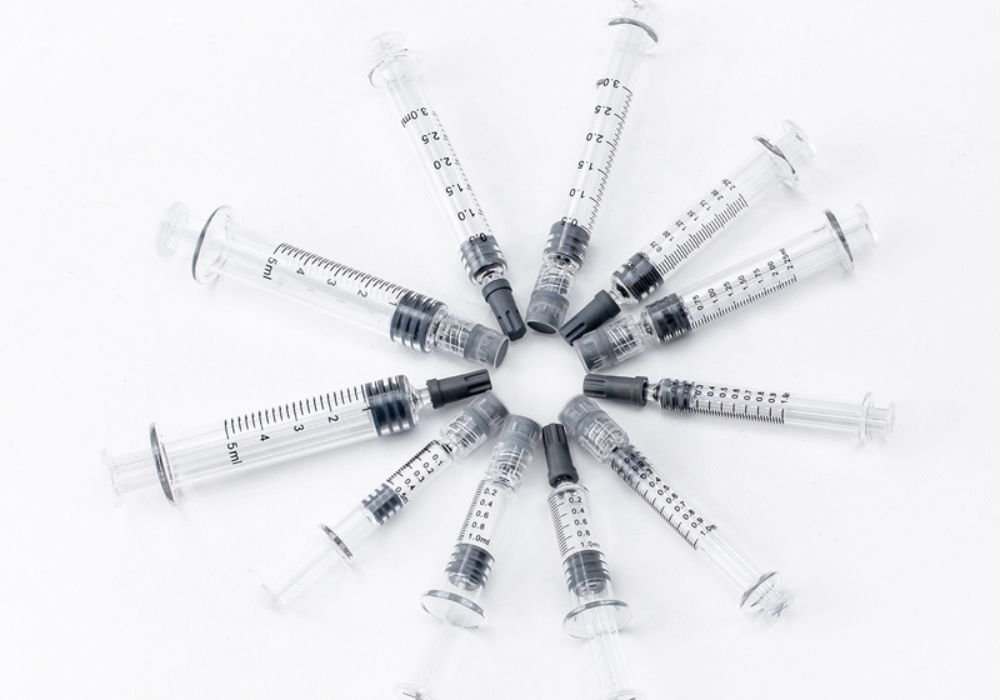 image of all size of distillate syringes