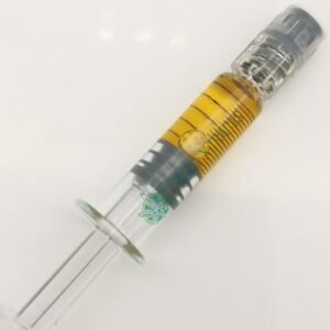 image of distillate syringe with oil inside